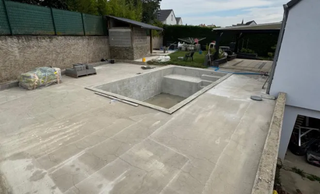 Un chantier de piscine qui avance !, Metz, YOUR LINK